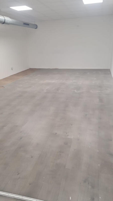 Local commercial - 400 m² - 1 pièce