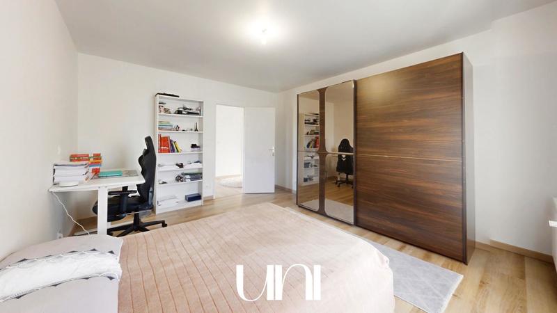 Maison - 200 m² - 7 pièces