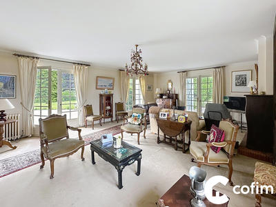 Villa - 250 m² - 8 pièces