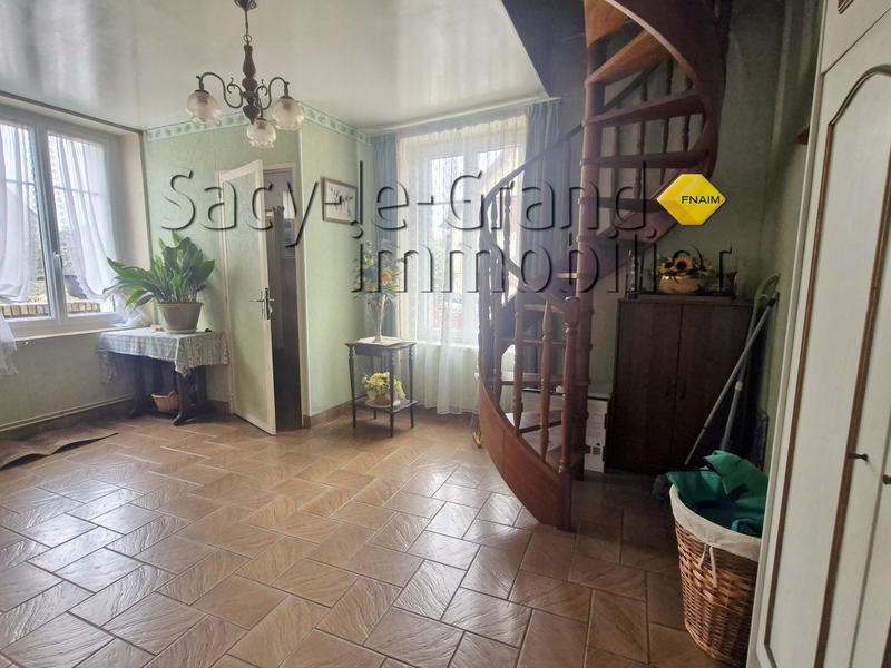 Maison - 180 m² - 8 pièces