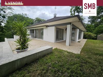 Maison d'architecte - 220 m² - 6 pièces