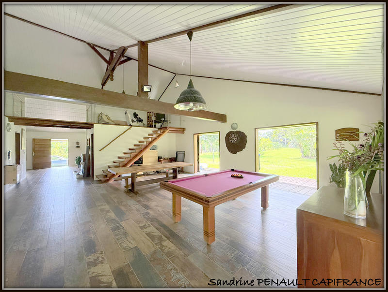 Maison - 194 m² - 4 pièces