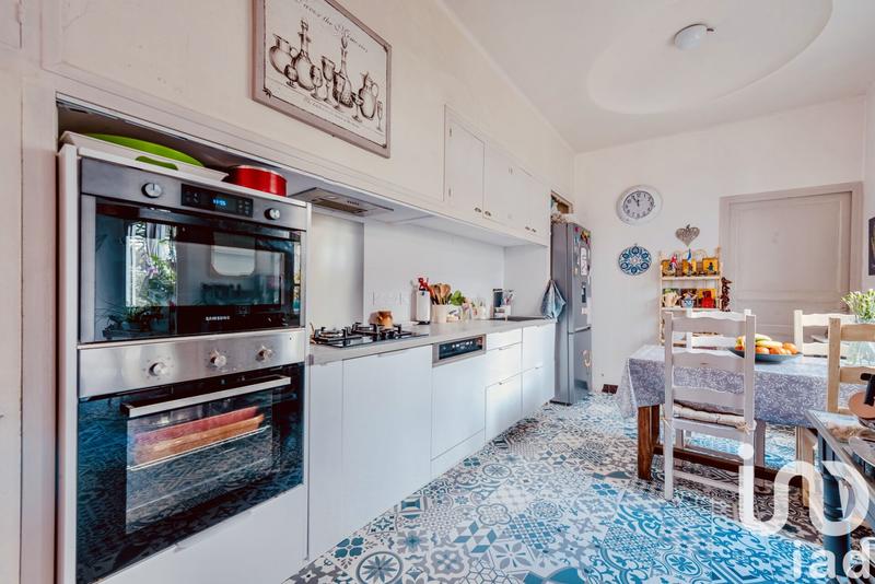 Maison - 366 m² - 26 pièces