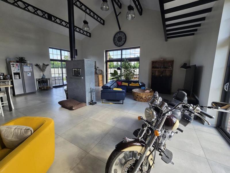 Maison - 295 m² - 9 pièces