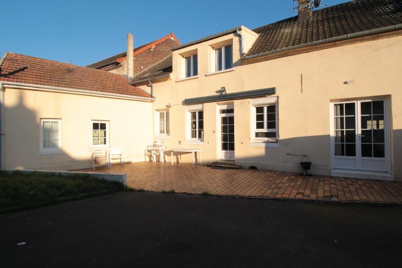 Maison - 159 m² - 7 pièces