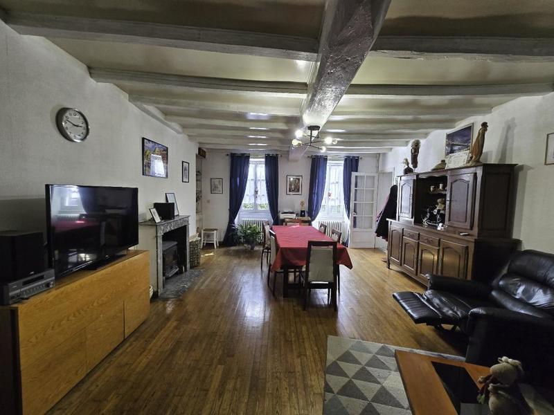 Propriété - 145 m² - 5 pièces