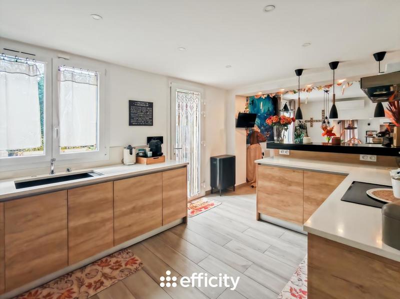 Pavillon - 191 m² - 7 pièces