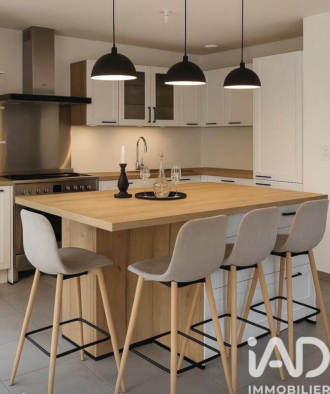 Maison - 86 m² - 4 pièces