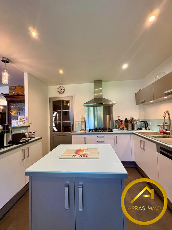 Maison - 158 m² - 1 pièce