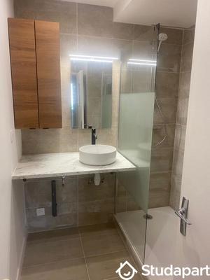 Chambre - 12 m² - 1 pièce