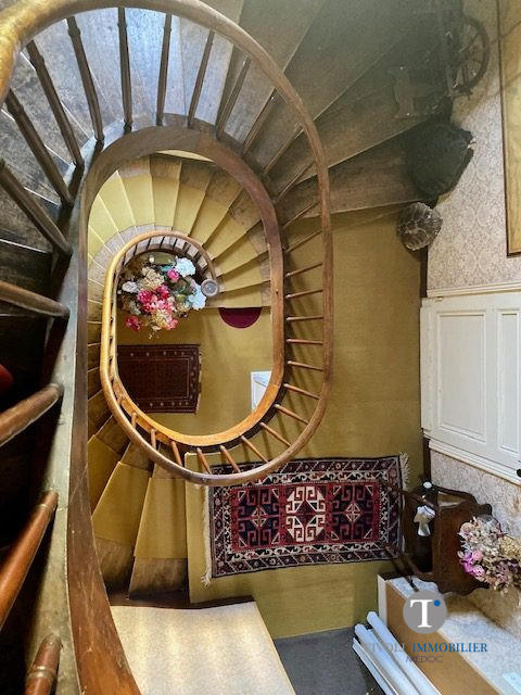 Maison ancienne - 700 m² - 14 pièces