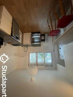 Chambre - 9 m² - 1 pièce