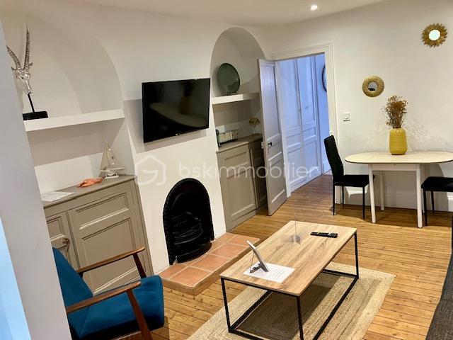 Immeuble - 200 m² - 12 pièces