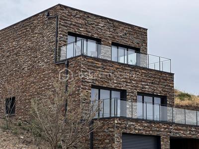 Villa - 228 m² - 4 pièces