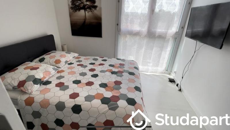 Chambre - 12 m² - 1 pièce