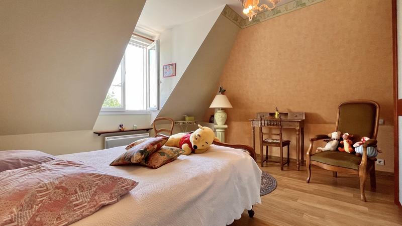 Maison - 230 m² - 6 pièces