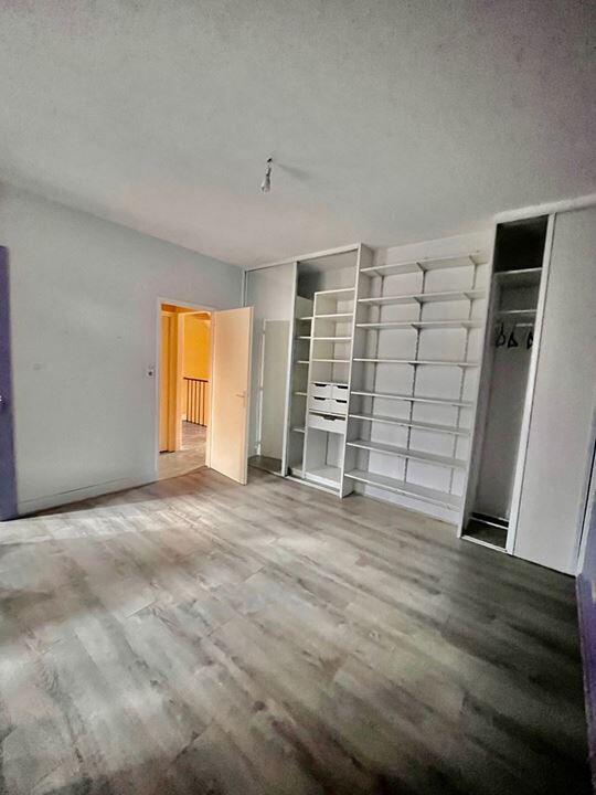 Maison traditionnelle - 115 m² - 7 pièces