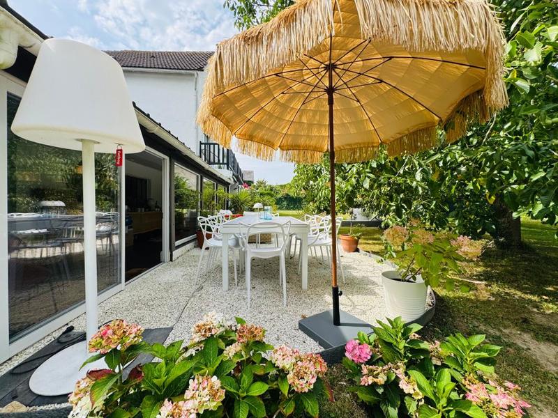 Maison - 280 m² - 7 pièces