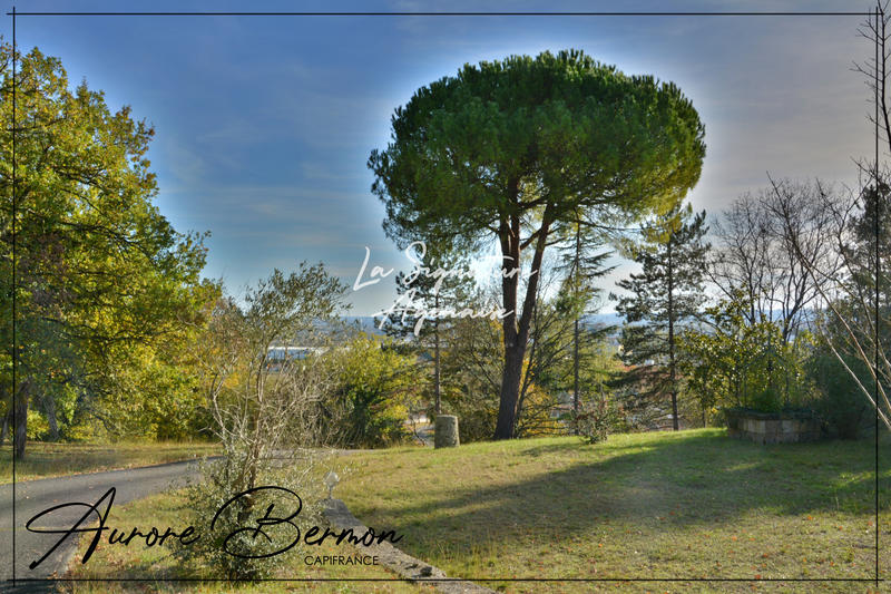 Villa - 305 m² - 7 pièces