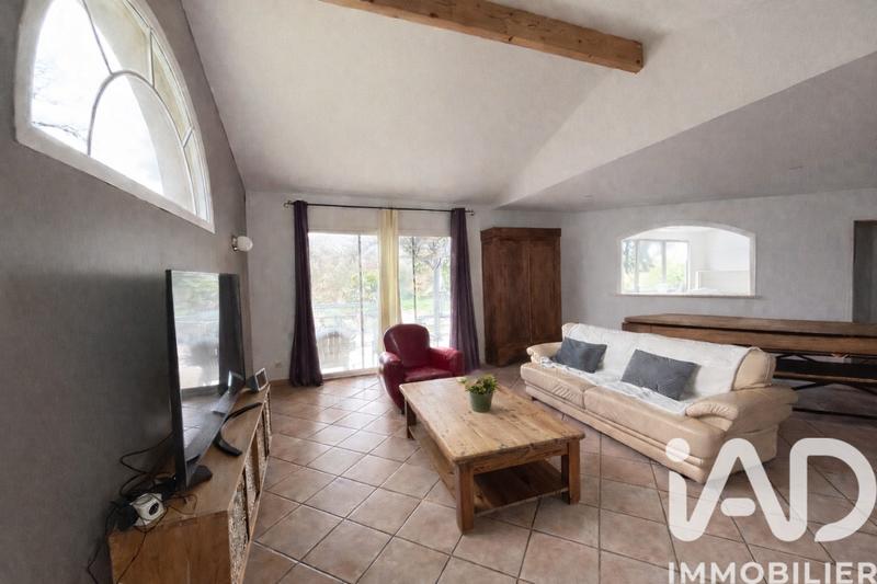 Maison - 199 m² - 9 pièces