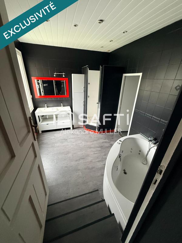 Maison - 495 m² - 13 pièces