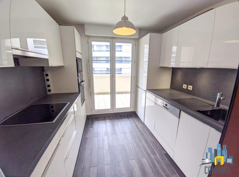 Appartement - 92 m² - 4 pièces