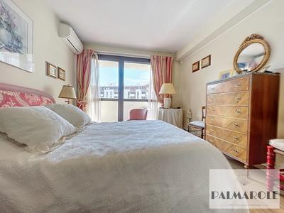 Appartement - 98 m² - 4 pièces