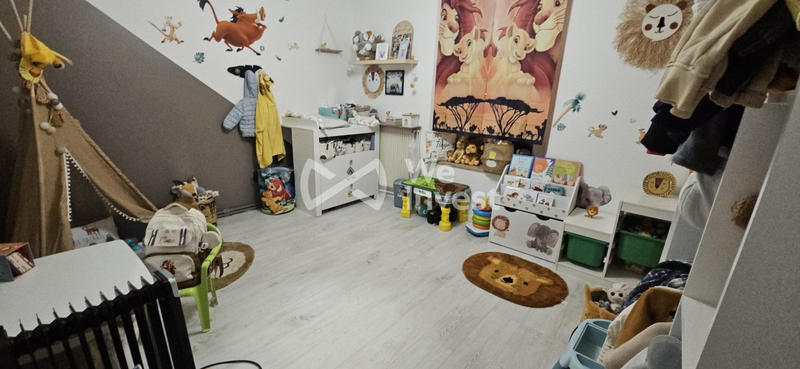 Maison - 200 m² - 6 pièces