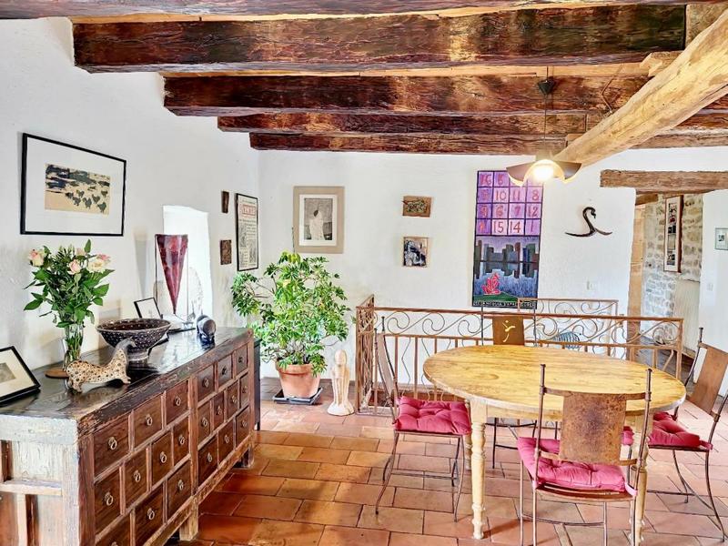 Maison - 225 m² - 9 pièces