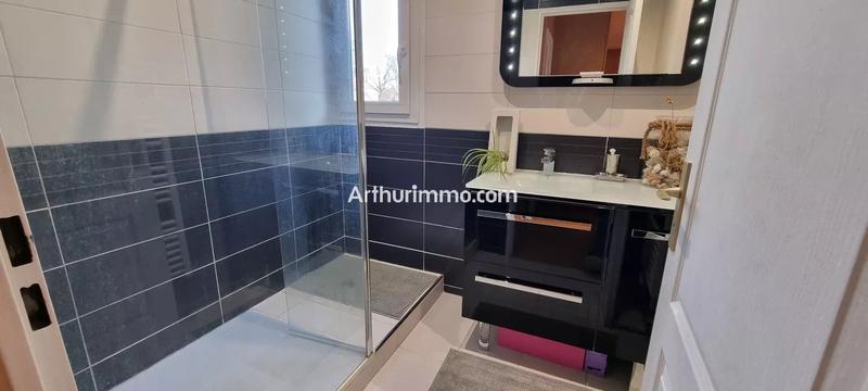 Maison - 180 m² - 8 pièces