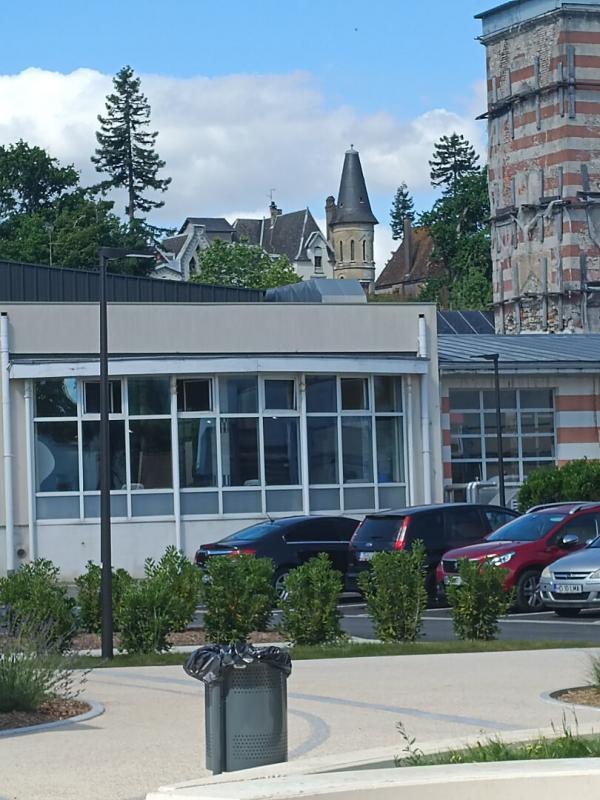 Demeure - 1 980 m² - 50 pièces