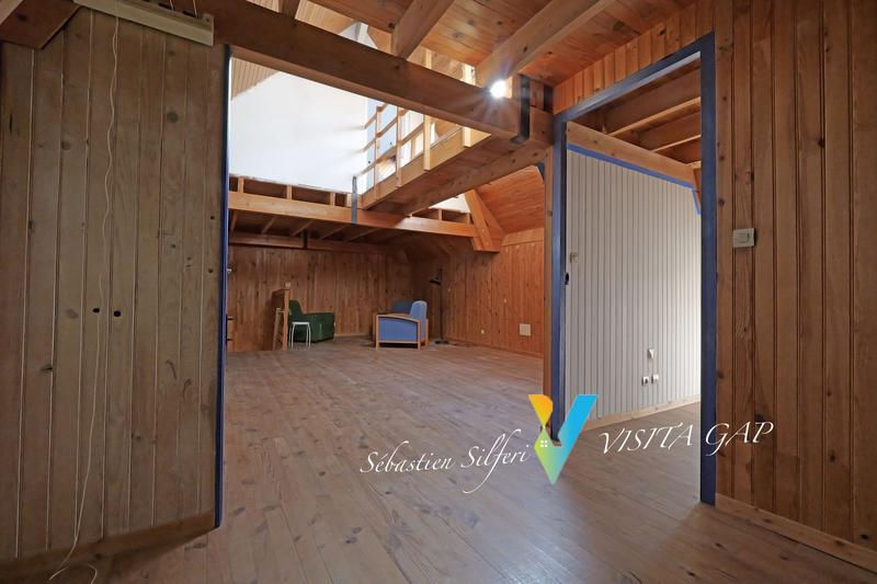 Maison - 107 m² - 6 pièces