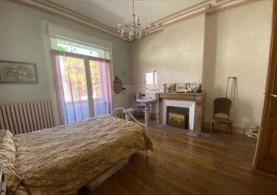 Maison - 184 m² - 7 pièces