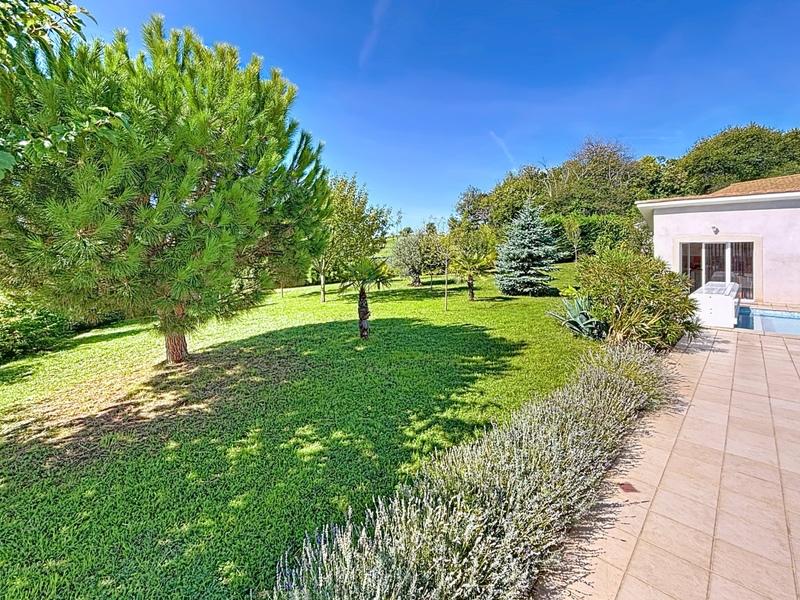 Maison - 193 m² - 7 pièces