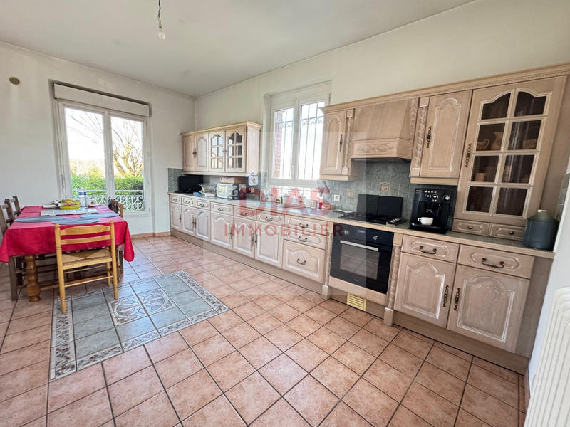 Maison - 245 m² - 1 pièce