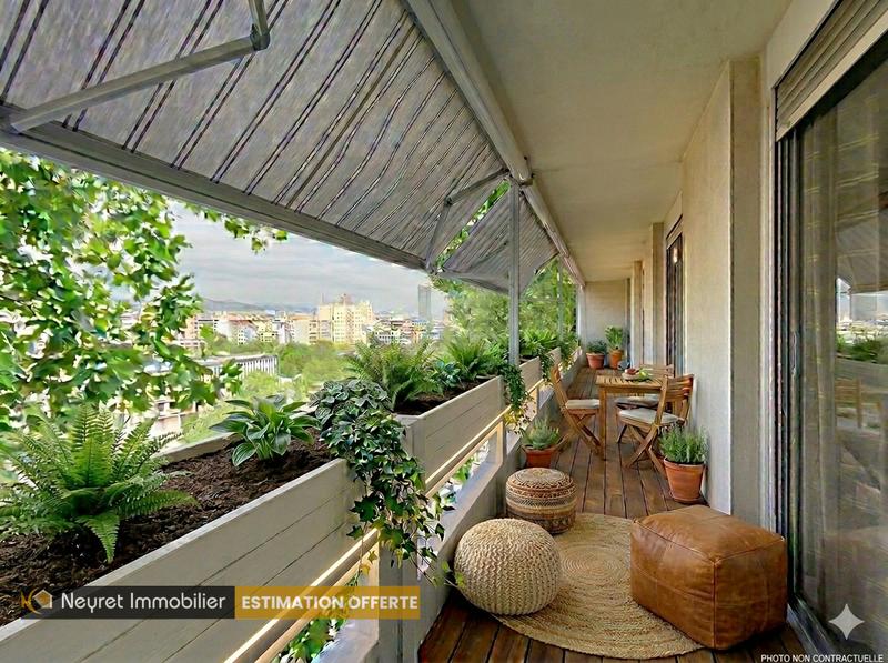 Appartement - 92 m² - 5 pièces