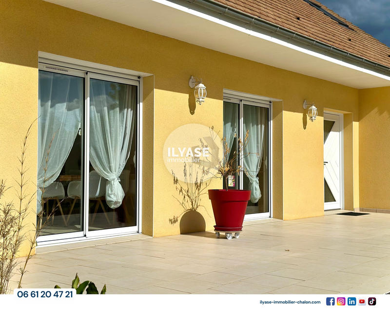 Maison - 220 m² - 5 pièces