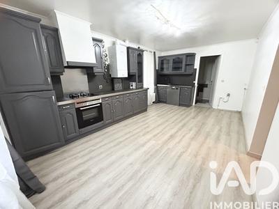 Maison de ville - 95 m² - 4 pièces