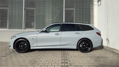 Bmw Série 3 Touring 330e m-Sport 292 Hybride Rechargeable / Coffre Elec Pack Aero Jantes 19"