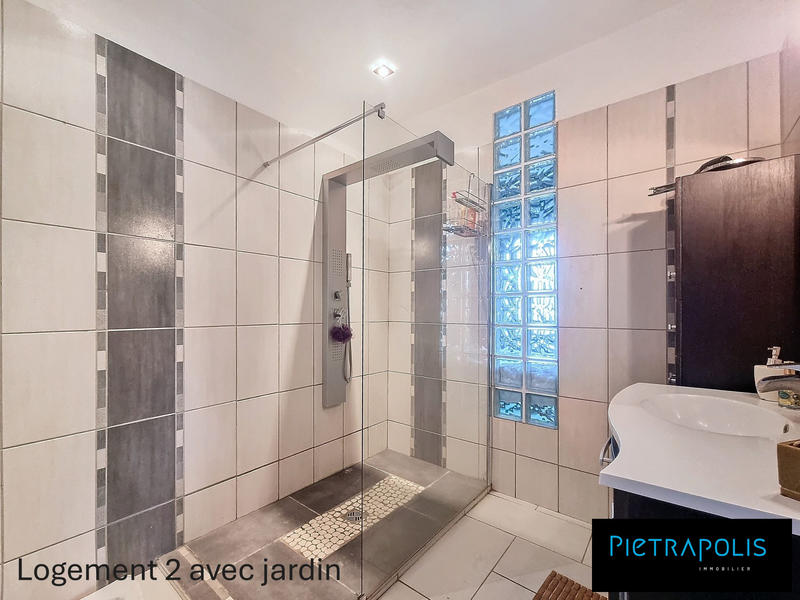 Maison - 493 m² - 10 pièces