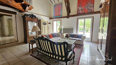 Maison - 290 m² - 9 pièces