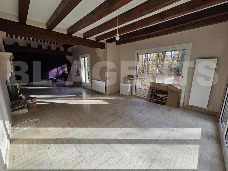 Maison - 213 m² - 7 pièces