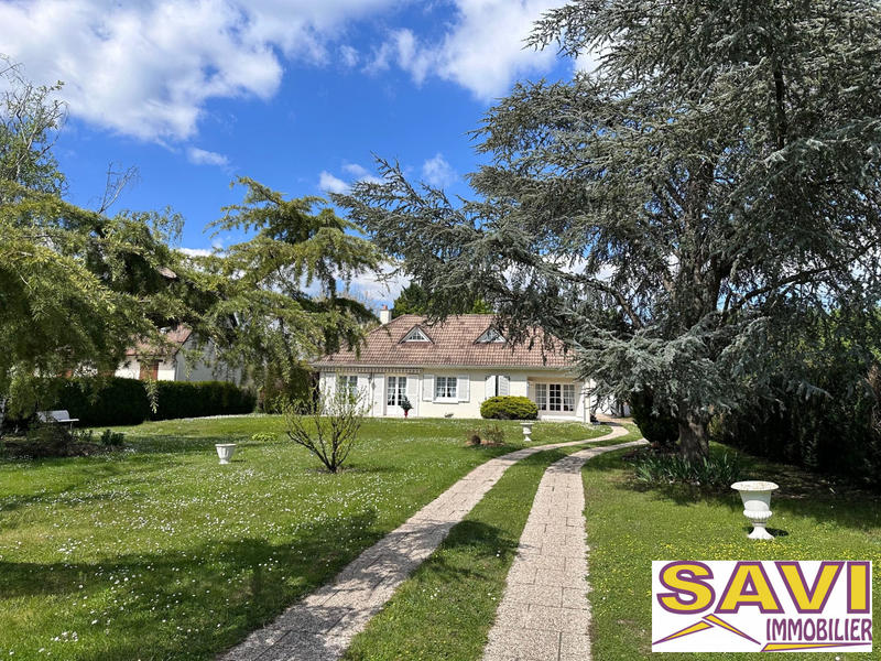 Maison traditionnelle - 132 m² - 7 pièces