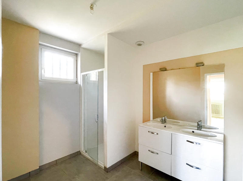 Maison - 170 m² - 5 pièces