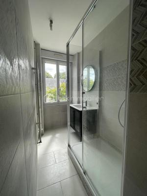 Appartement - 81 m² - 2 pièces