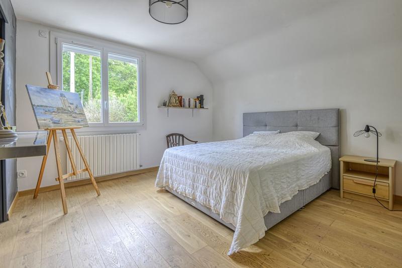 Maison - 240 m² - 7 pièces