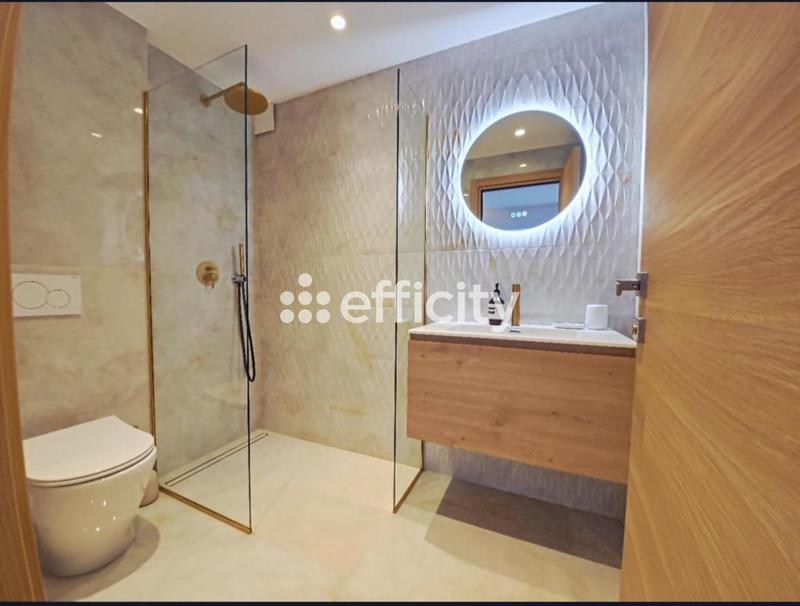 Appartement - 140 m² - 5 pièces