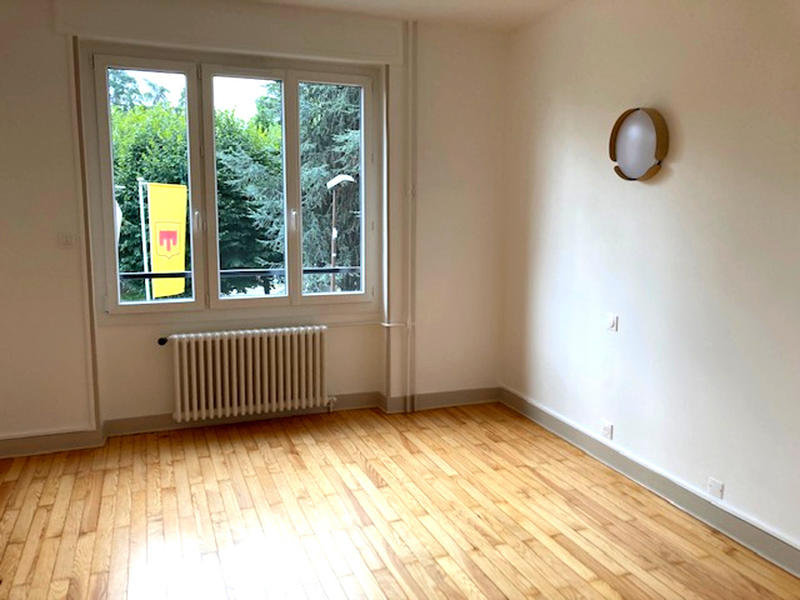 Appartement - 100 m² - 5 pièces