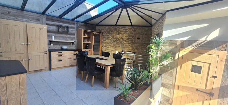 Hôtel particulier - 300 m² - 10 pièces