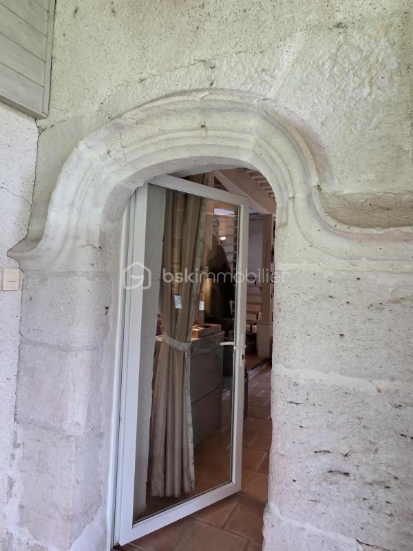 Maison en pierre - 223 m² - 8 pièces